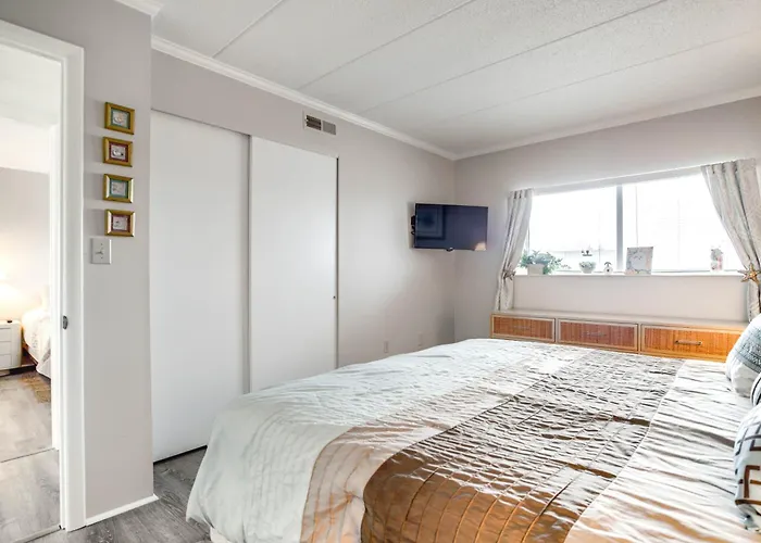 Pool And Boardwalk Access Bayfront Ocean Holiday home Ocean City