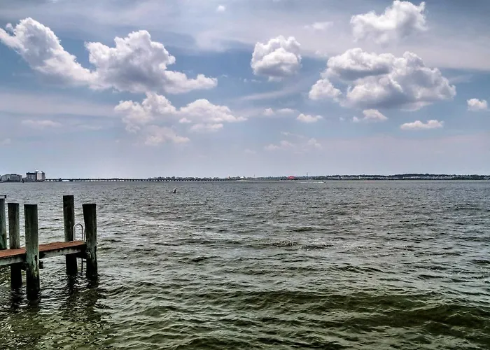 Pool And Boardwalk Access Bayfront Ocean